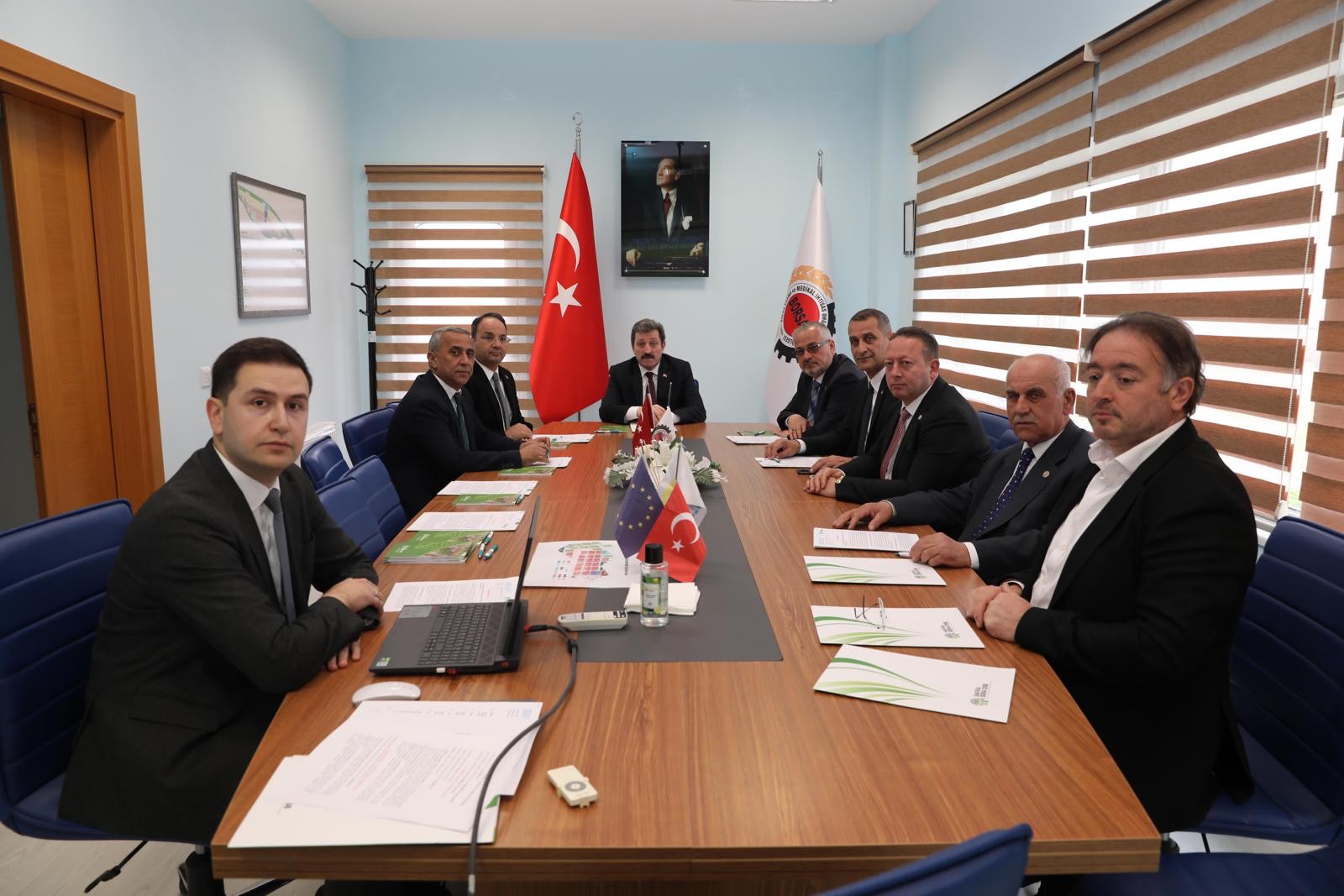 Vali Sn. Orhan TAVLI Başkanlığında Samsun Bafra TDİ Sera OSB Yönetim Kurulu toplantısında arsa tahsis talepleri görüşüldü.